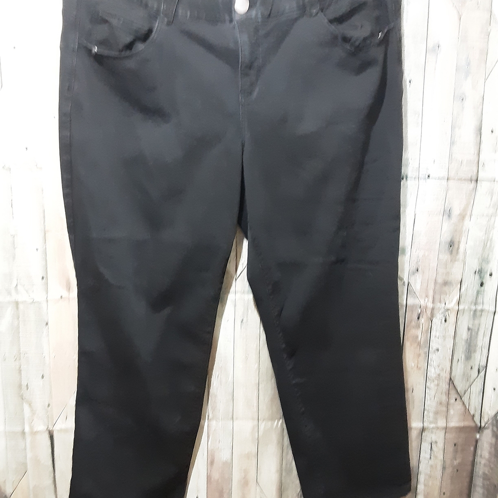 Democracy Women's Black Straight Leg Jeans
